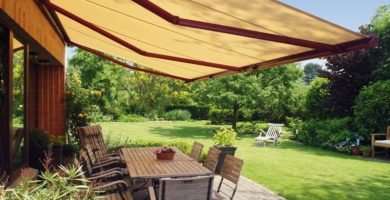 Toldo en jardín